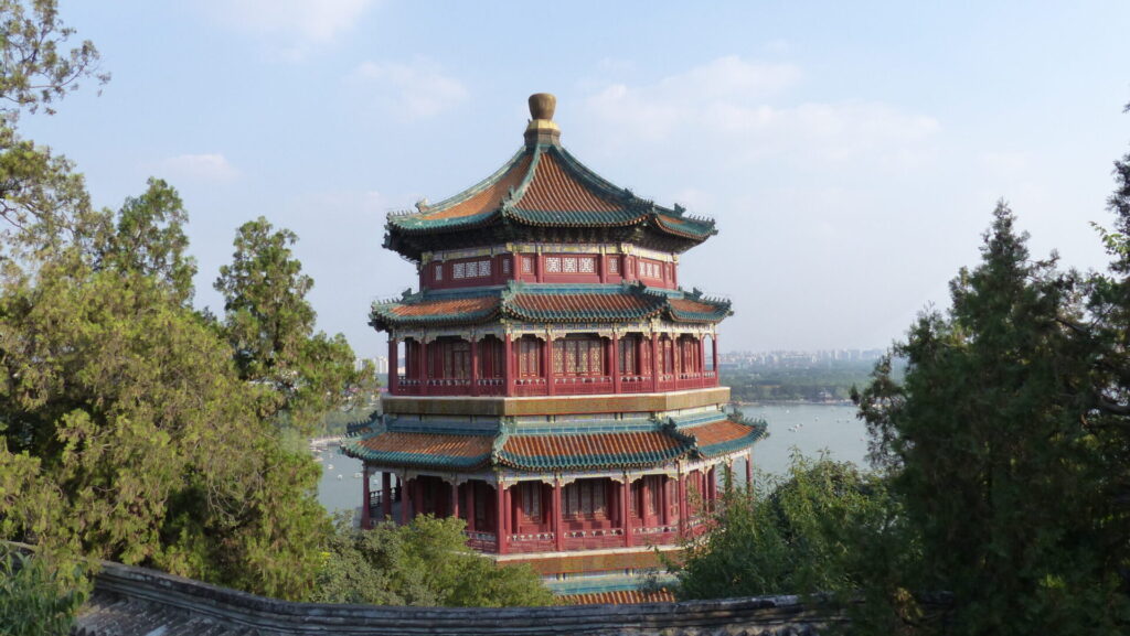 Blick auf den neuen Sommerpalast in Peking